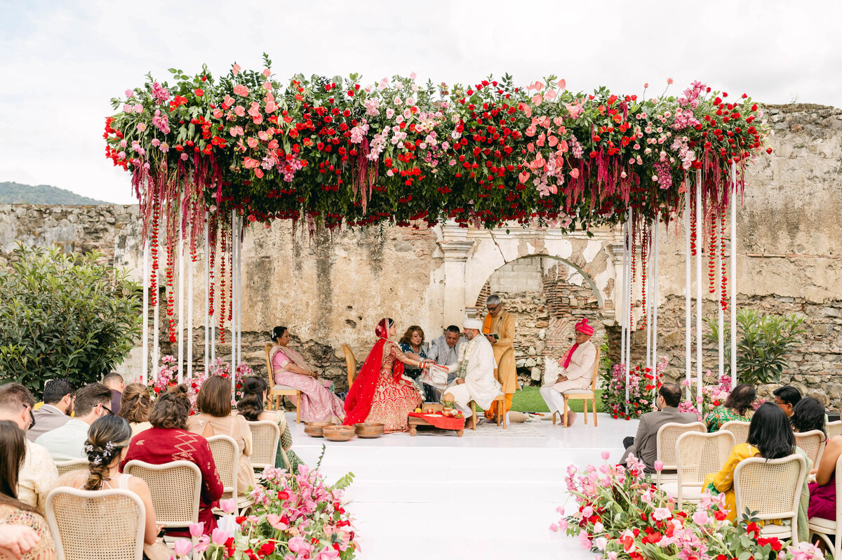 515-Villa-Bokeh-Antigua-Guatemala-Kemberly-Ankeet-Wedding-70