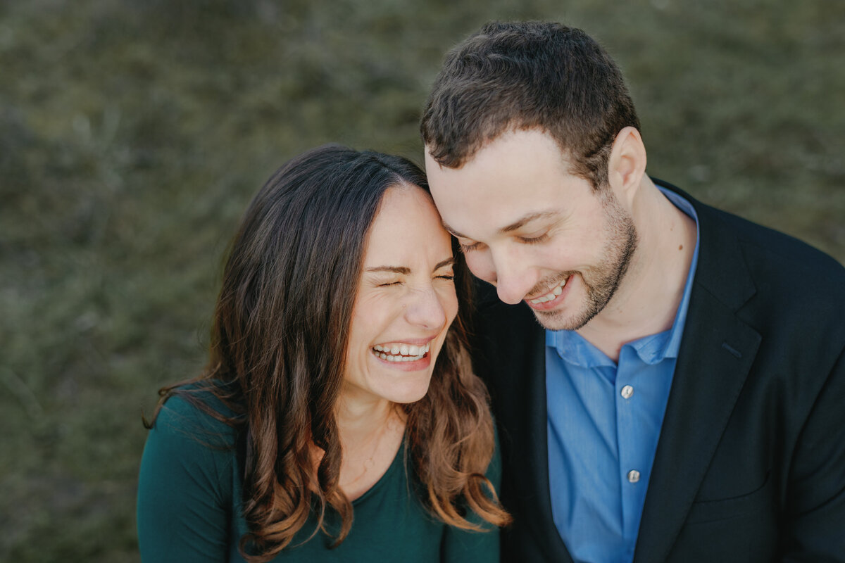 Candid-Laughter-Couple-Photos