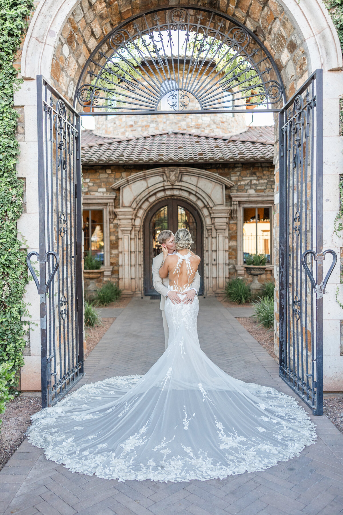 Villa Sienna Romantic Wedding23