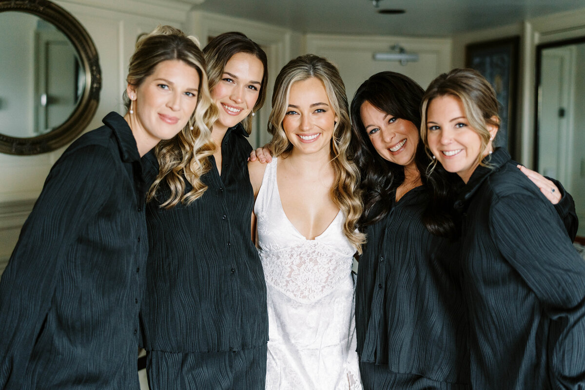 Phoenixville-Foundry-Romantic-Fall-Wedding-Photographer-Bride-Getting-Ready_9