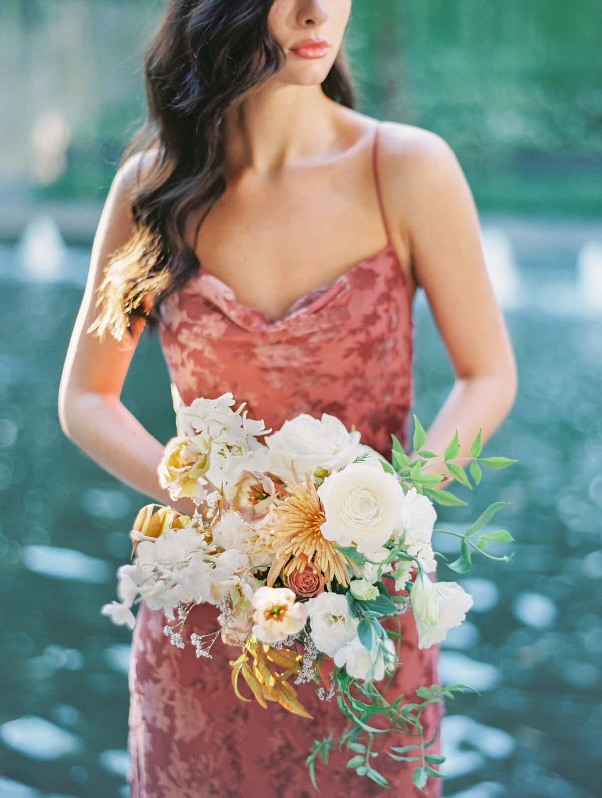 Nasher-Sculpture-Center-Dallas-Texas-DFW-TX-Weddings-Events-Outdoor-Garden-Party-Whimsical-Modern-Art-Museum-Romantic-Fall-Transition-Colors-Spring-Pink-Green-Linear-Ruffles-Turn-The-Paige-Events-Kelsey-LaNae-Photography-0198