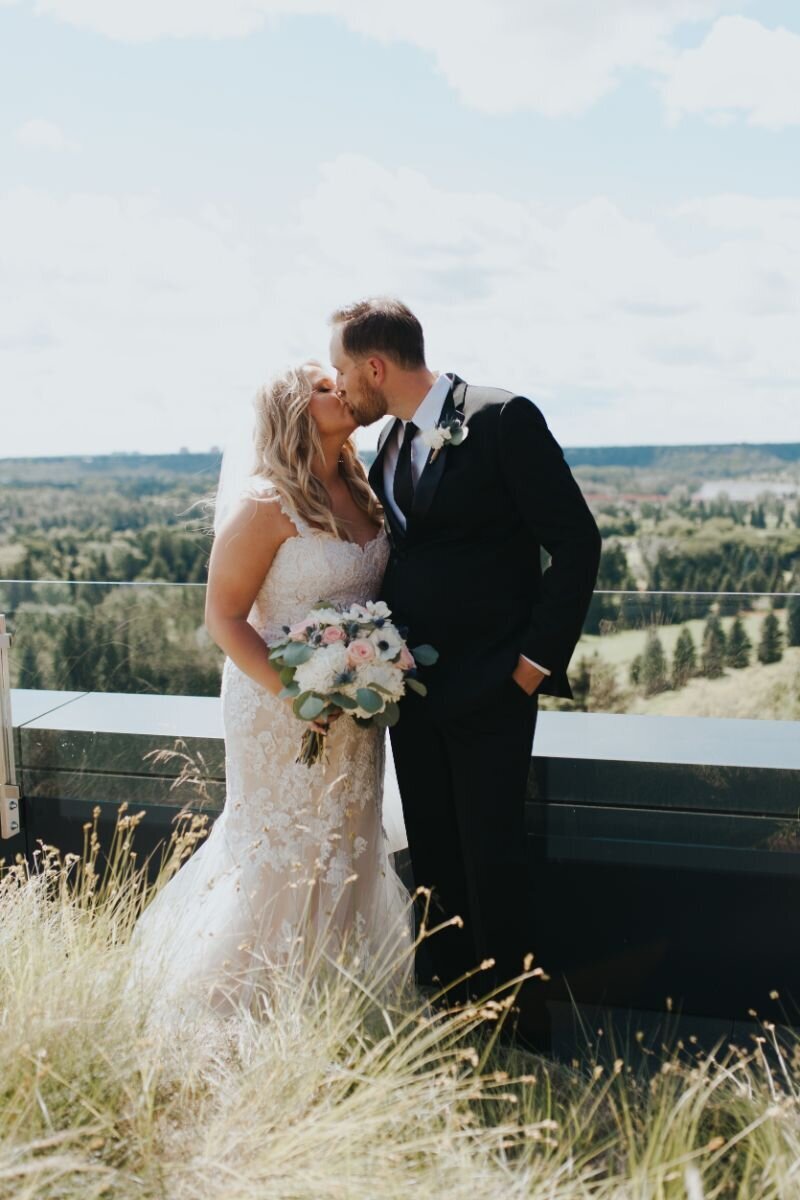 Downtown-Edmonton-Wedding-Photographer-48