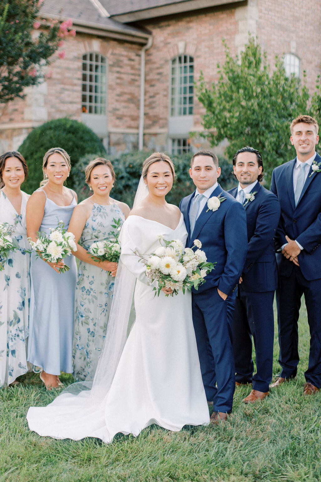 Leslie&Ricardo_EarlyMountainVineyardWedding_SneakPeek-68