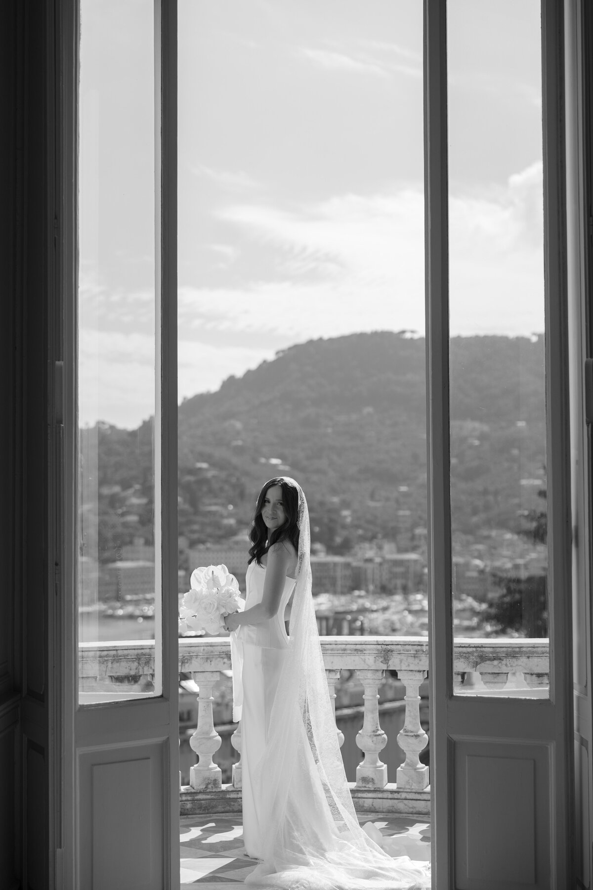 Cacie_Carroll@CacieCarrollPhotography_KriziaandNick_WeddingDayatVillaDurazzo_SantaMargheritaItaly-279