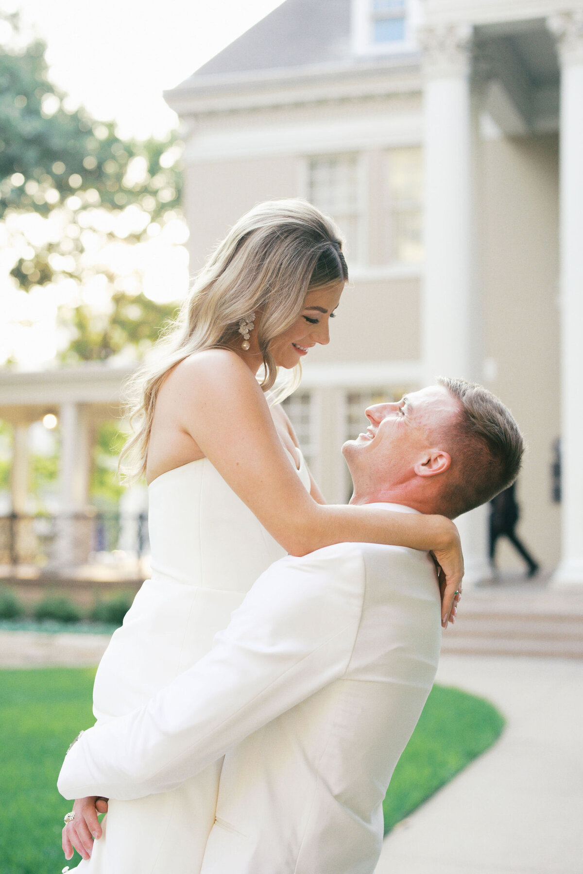 dallas-texas-arts-district-mansion-wedding-photography