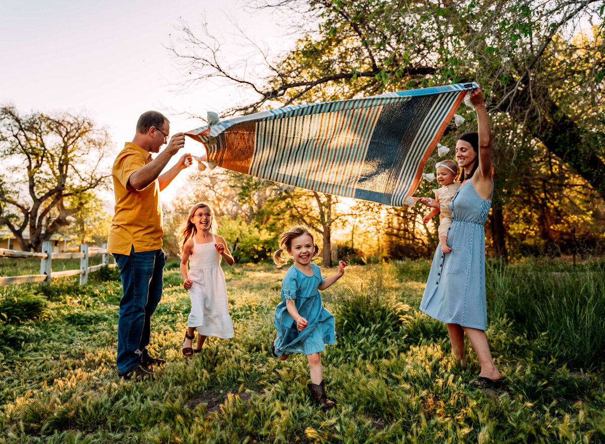 fun-and-playful-family-session