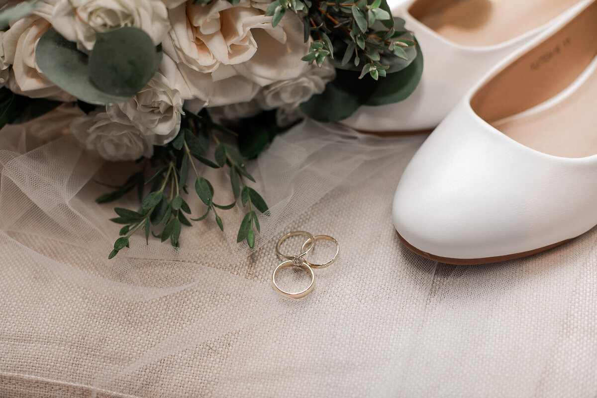 catholic-wedding-summer-indianapolis-indiana-st-johns-indy-catholic-church-32