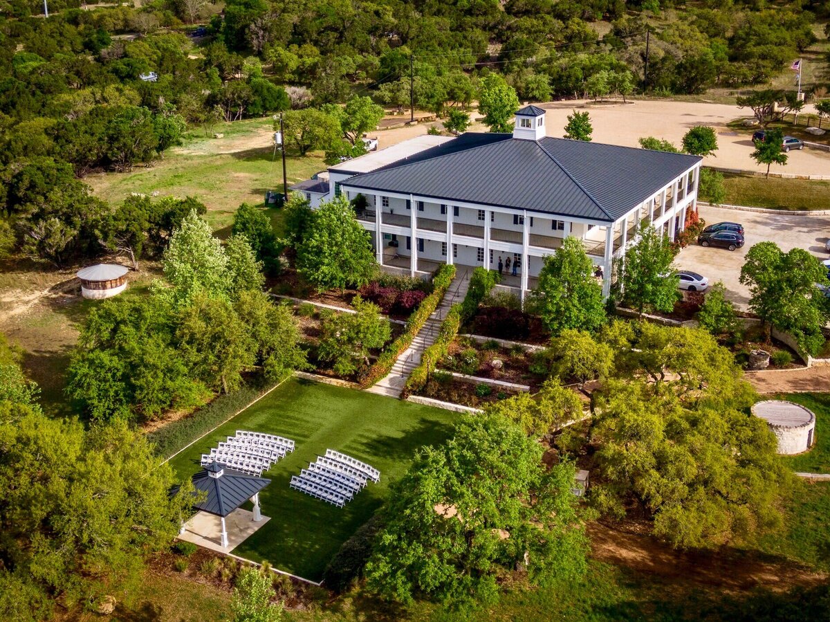 Kendall-Point-Texas-Wedding-Venue-Mark-Thomas-Films-3