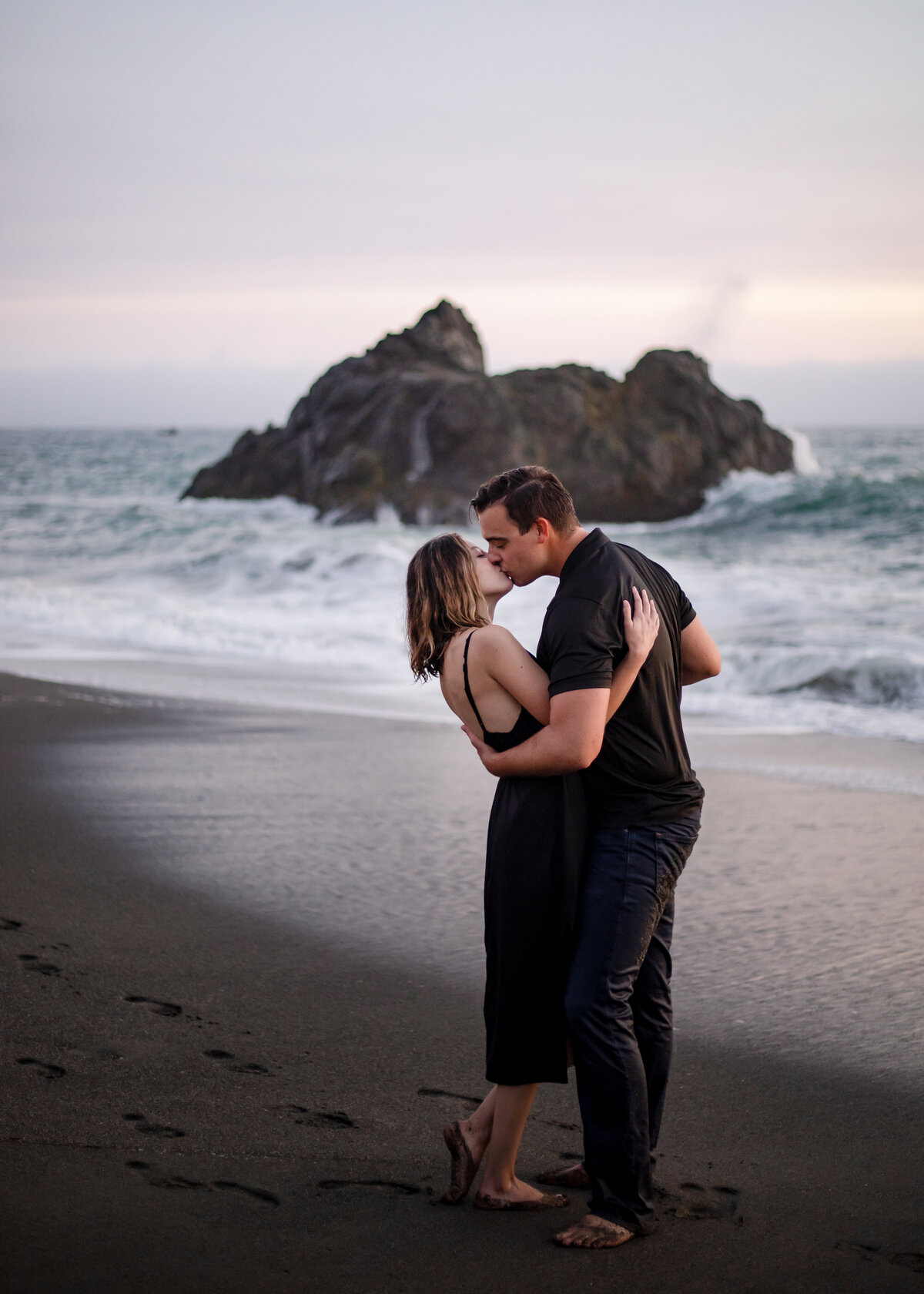 07312021_Chris+KaylaElopement_BodegaBayCA_AnjaJensenPhotography_170