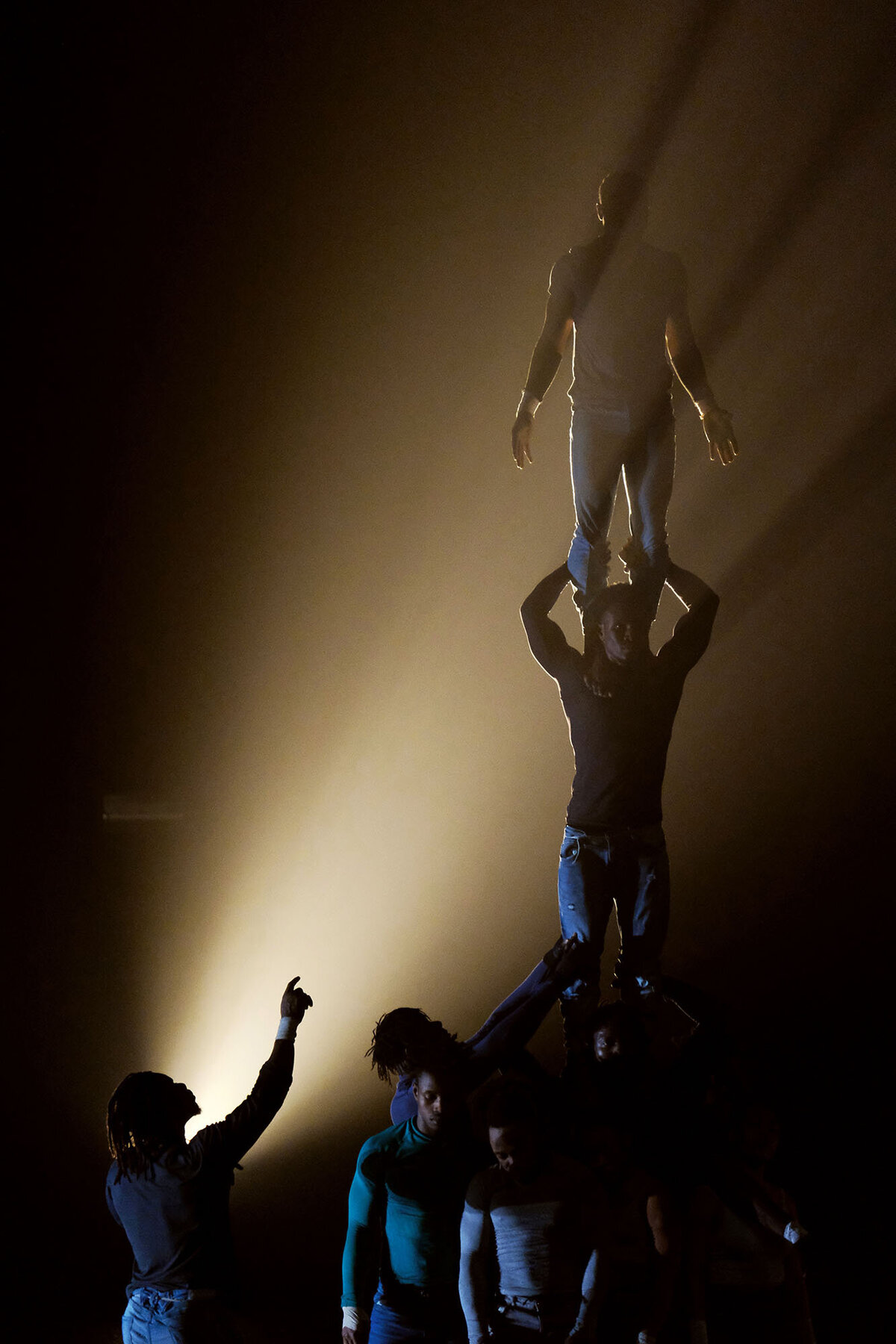 Bart Van der Moeren - Dans - 045 - Circus Baobab