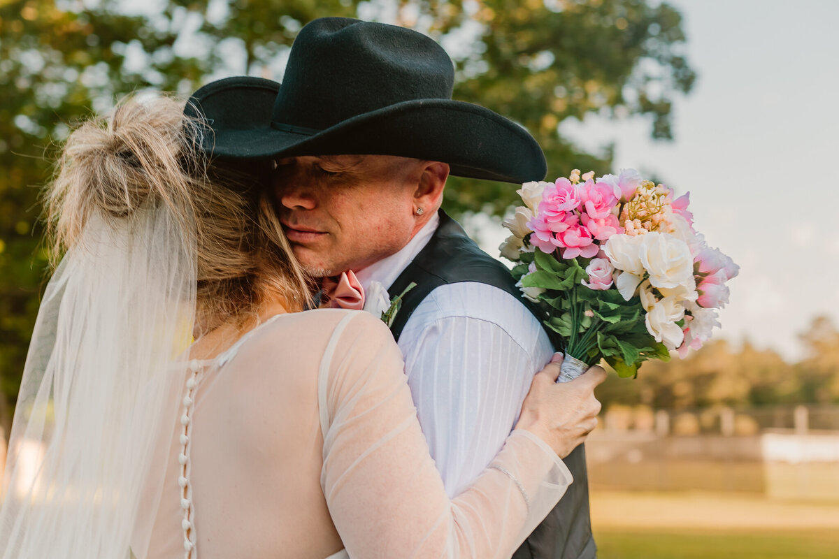 Beaumont-texas-backyard-wedding-rustic-country-diy-Houston-wedding-elopement-photographer-4