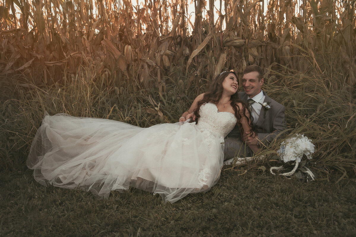 wedding | harpor's vinyard | Iowa Wedding Photographer | Playlife | Getting Ready | Bride_0239