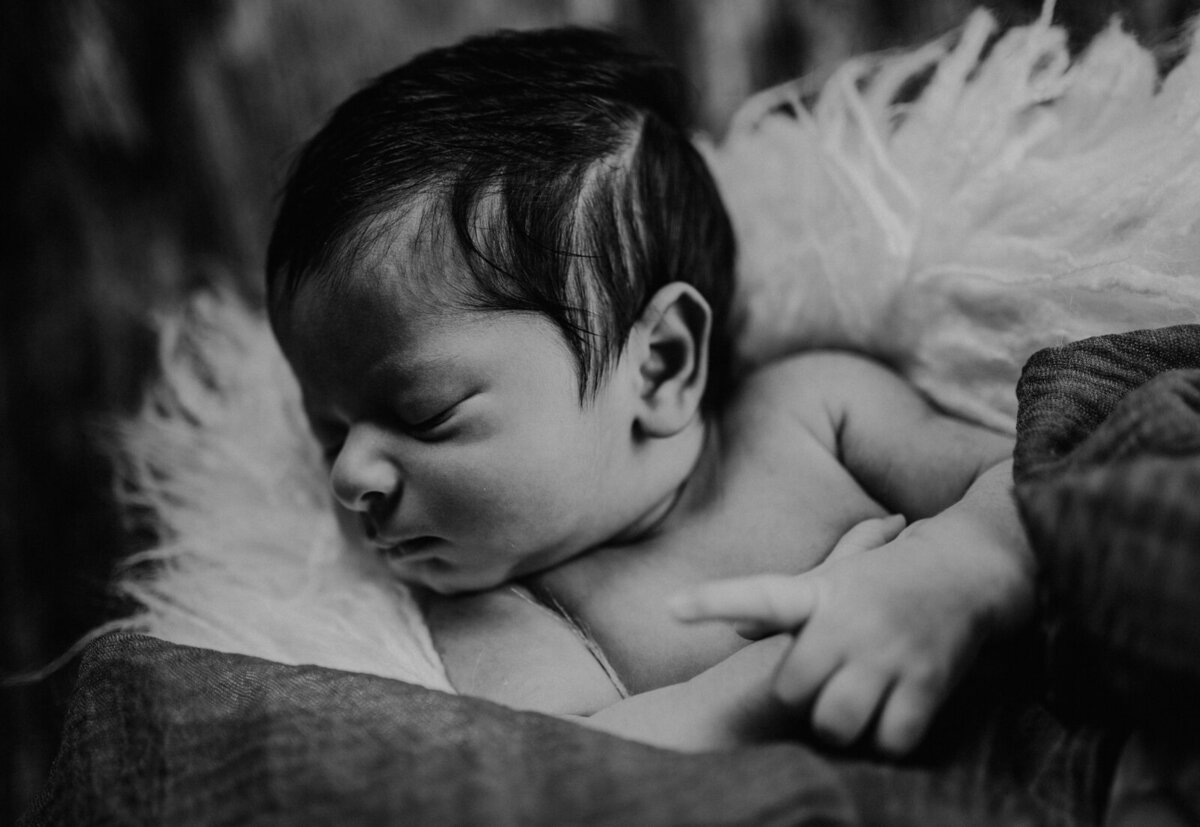 Newborn-Fotograf-Freiburg-Newbornbilder-Inspiration-Babybilder-Babyfotoshooting-3