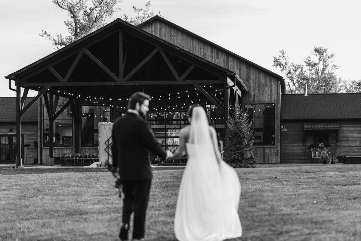 Beth & Cole Wedding_bw_26