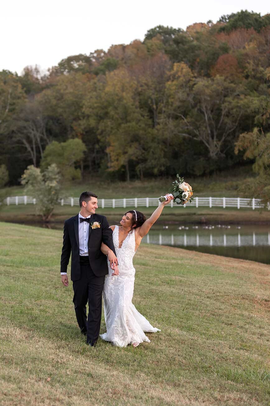 Nashville-Elopement-Photographer-for-outdoor-wedding