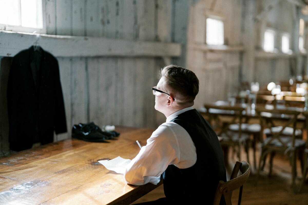 W11-Wedding-Photos-Caledon-Valley-Estate-Eleanor-and-Michael-2024-11-02-2500px-1007