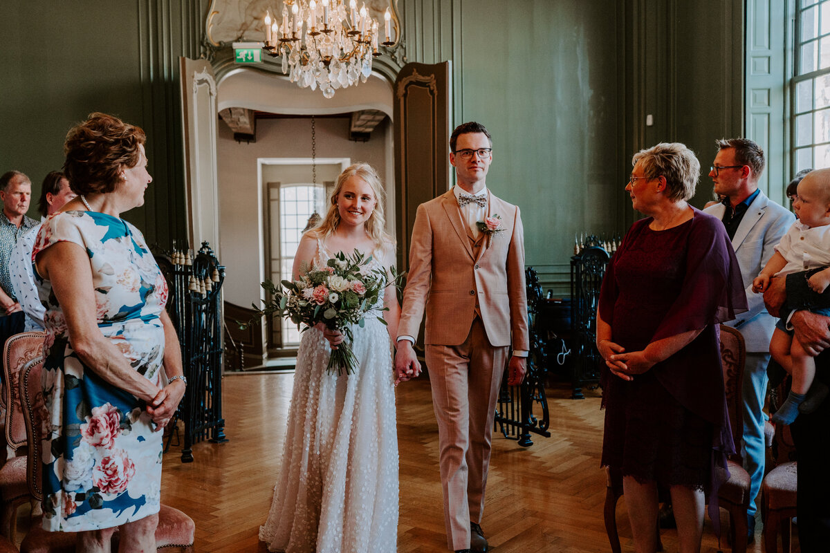 Trouwfotograaf in Zeeland. De leukste trouwlocaties in Zeeland vind je in deze blog. Door everatilroefotografie, trouwfotograaf in Middelburg,Zeeland