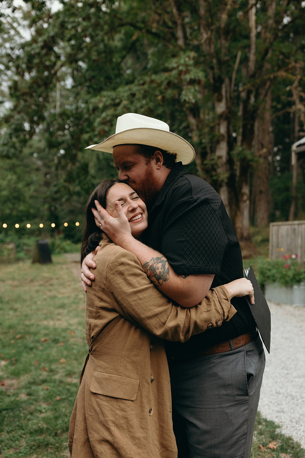 organic-outdoor-wedding-bullock-lake-salt-spring-thegodards