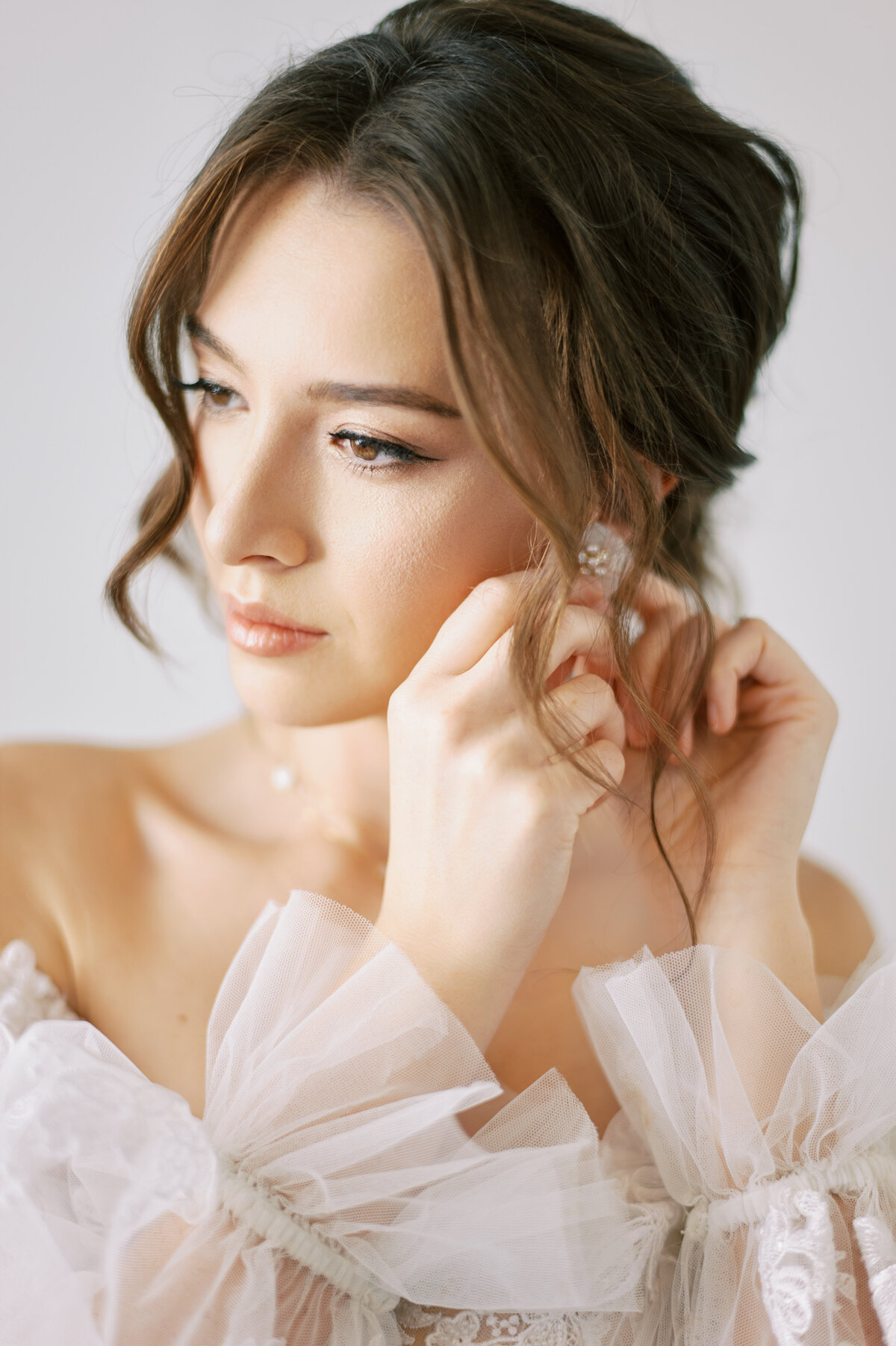 Home-Oval Frame-Makeup & Hair for Bride