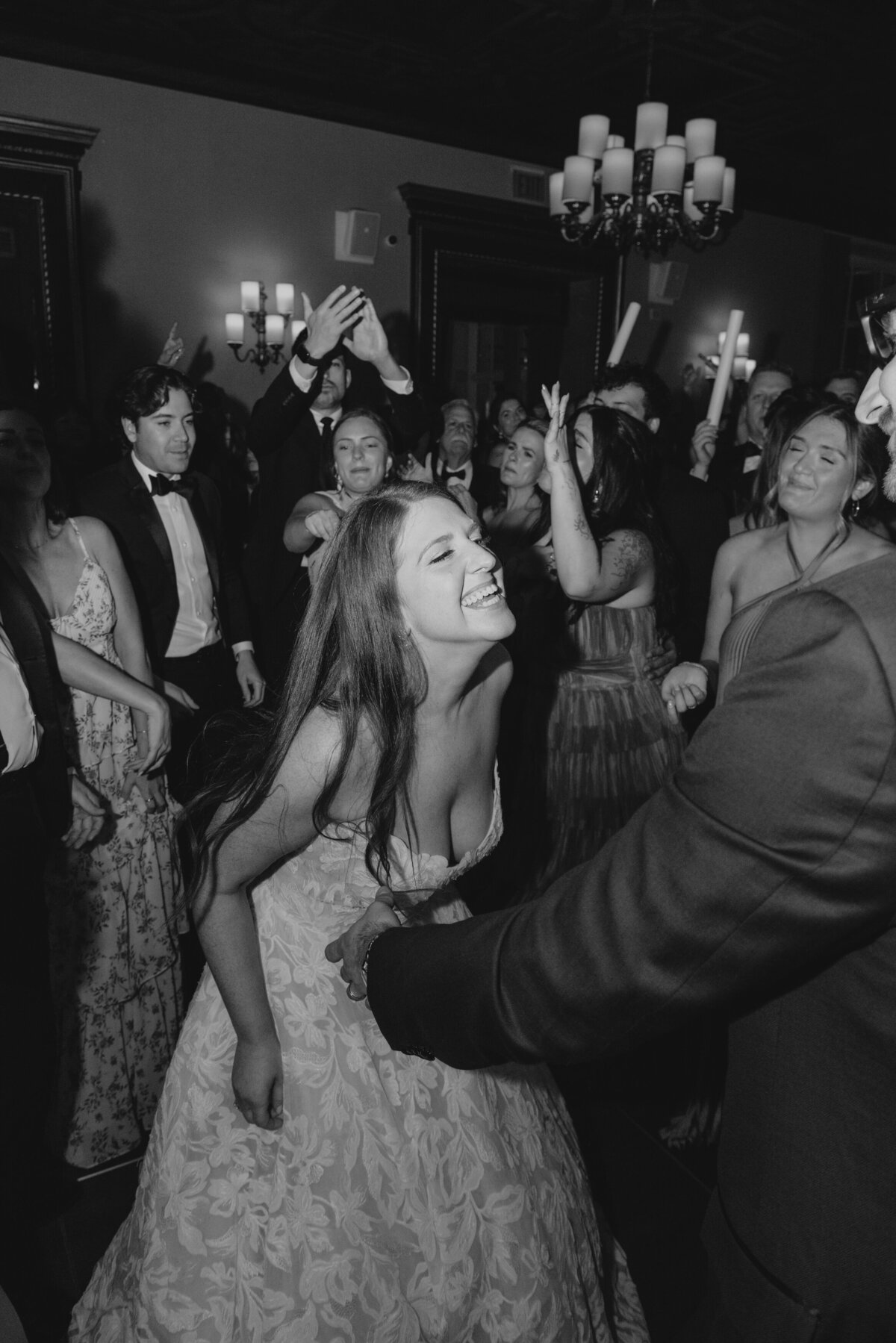 Faye-Fern-Creative-MariaBLung-Meg-Brandon-New-York-Athletic-Club-St-Patricks-Cathedral-Wedding-Reception-28