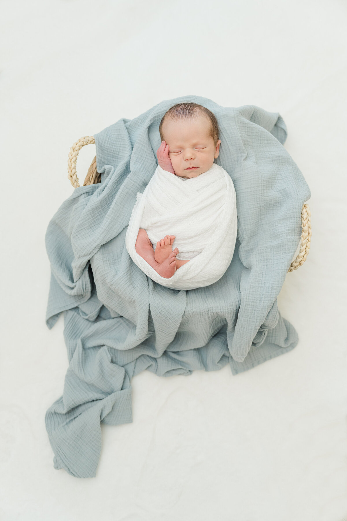 Baby boy woodland nursery lifestyle newborn session elena spraguer photography 0051