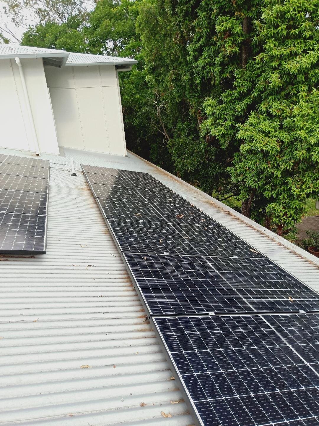 Double storey solar panel cleaning