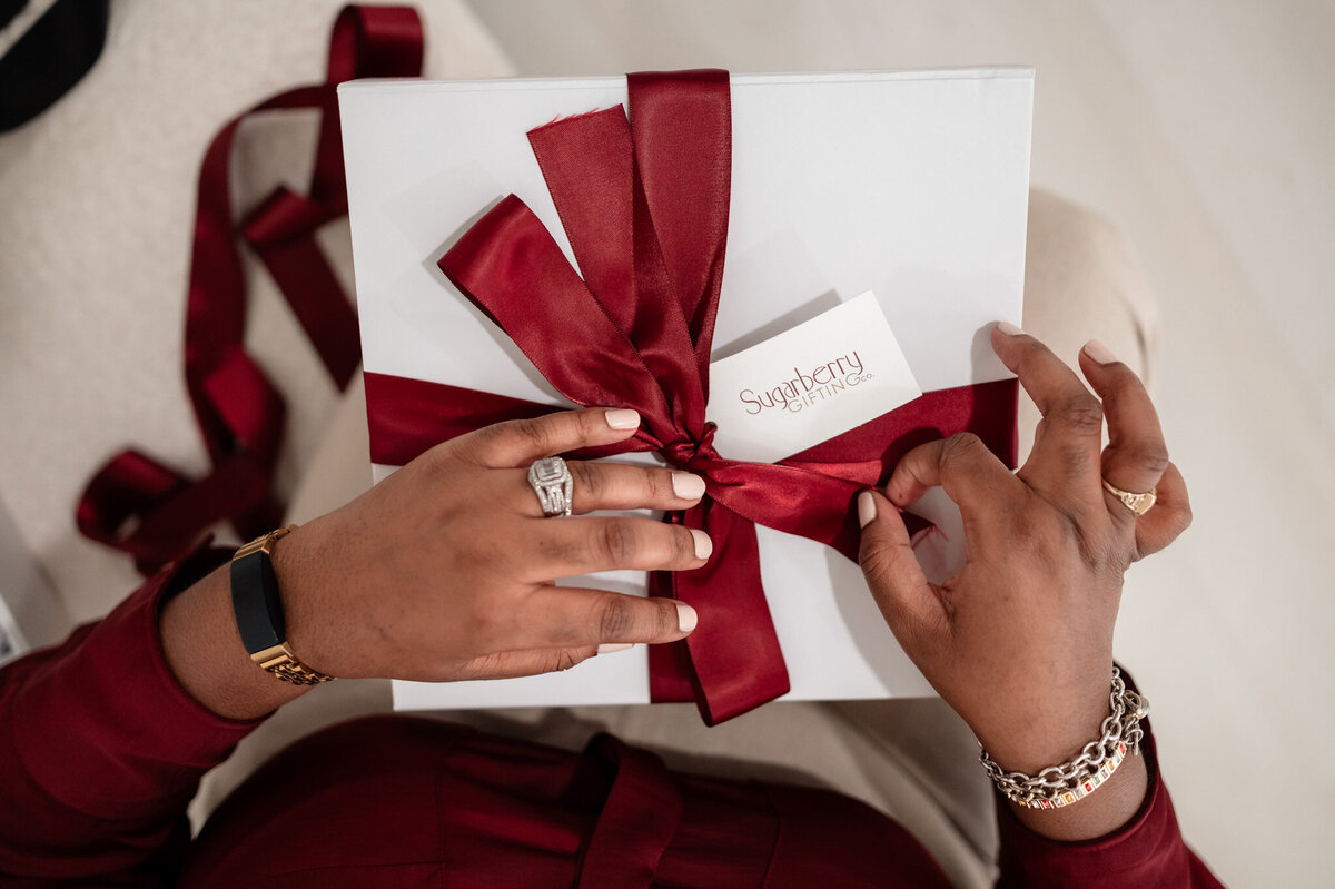 sugarberry-gifting-co-gift-box-branding-portraits-emmiclaire