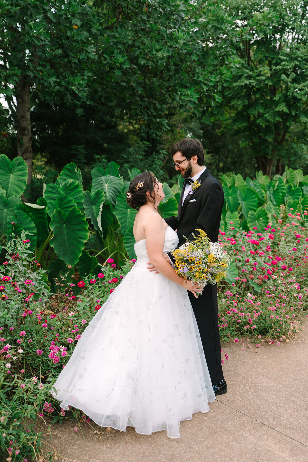 botanical-gardens-of-ozarks-wedding-destiny-spencer(10of75)