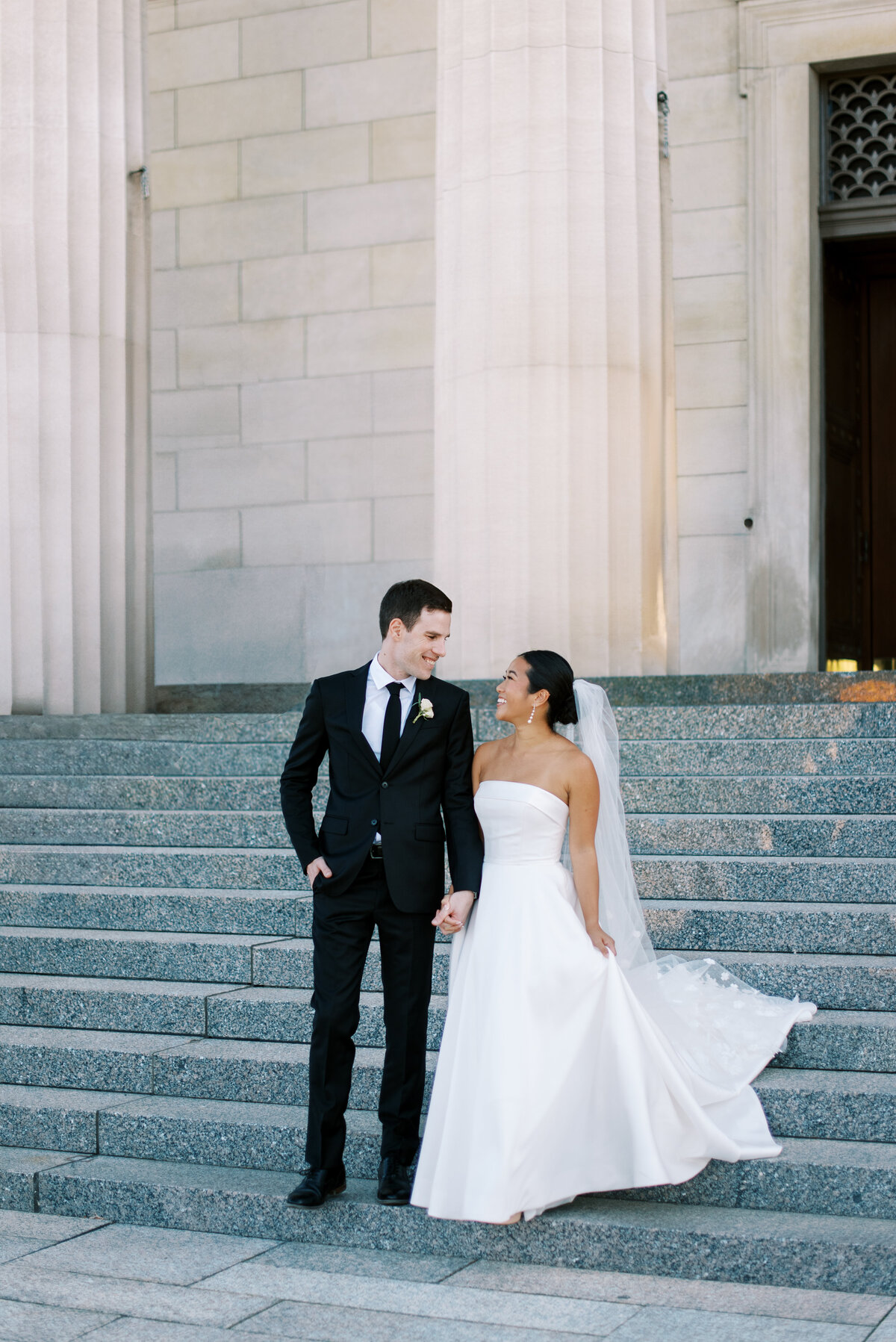 cassie-nichole-photography-cincinnati-ohio-wedding-photography-the-view-at-mt-adams-hannah-jeff-wedding-day-bride-and-groom-75