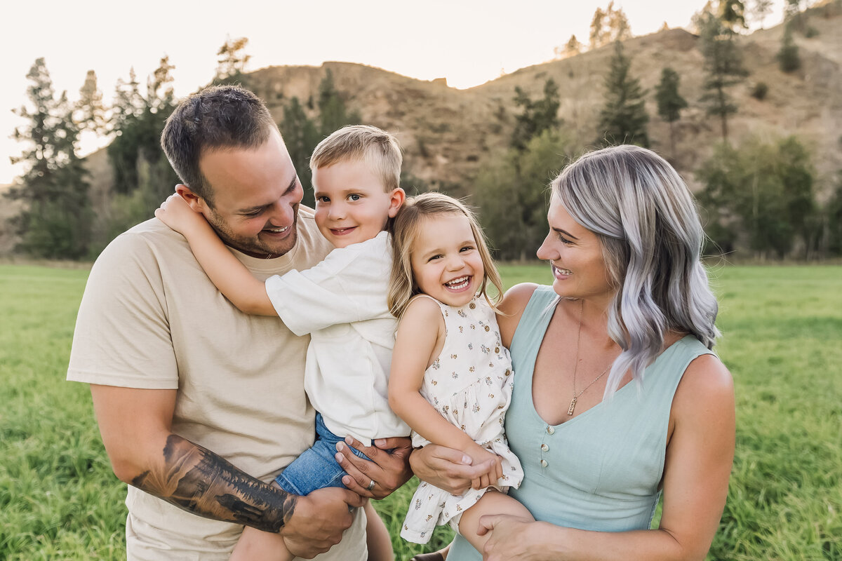 Penticton Okanagan British Columbia Family Photographer 7