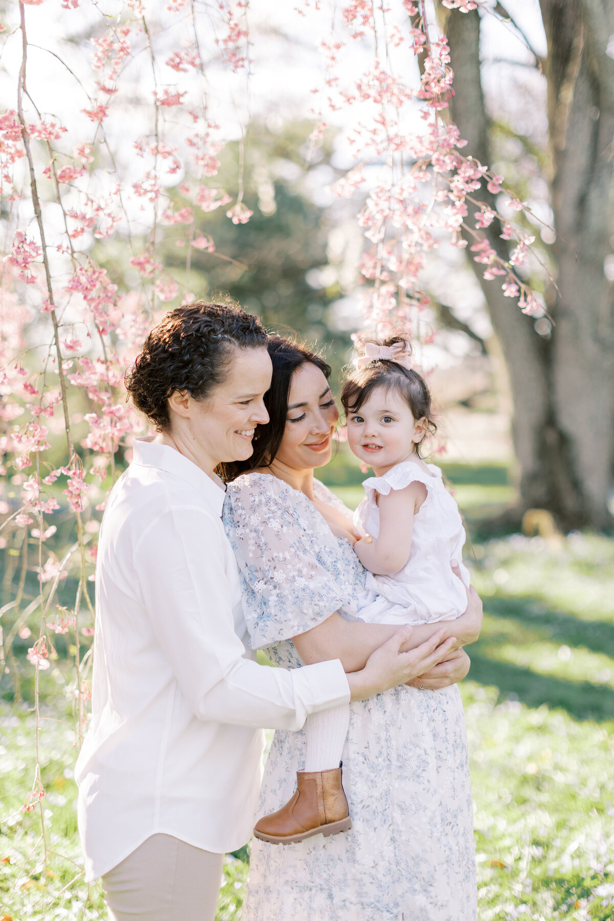 Philadelphia maternity photography session in a park - 9
