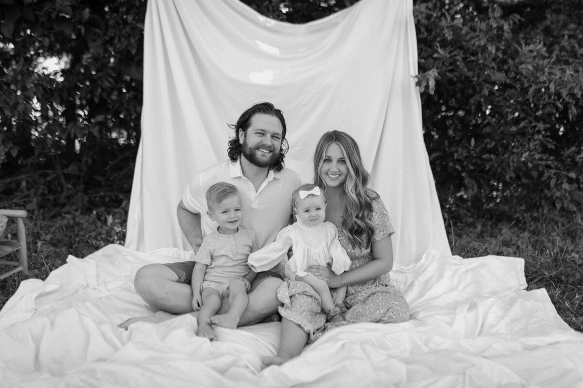 Kansas-City-Family-Portraits-Smithville-SmithvilleLake-JessCollectiveCo-Photography (2)