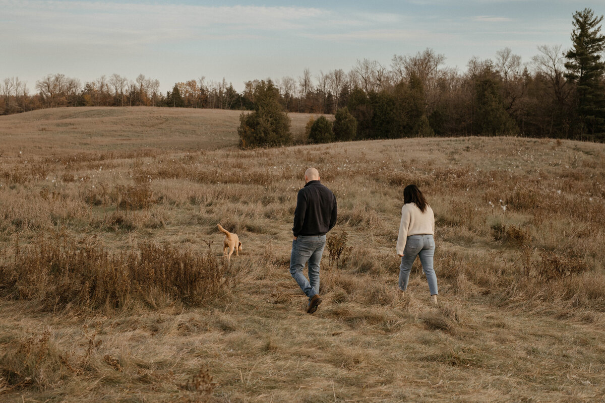 engagement-couple-session-intimate-outdoots-adventurous-scotsdale-farm03