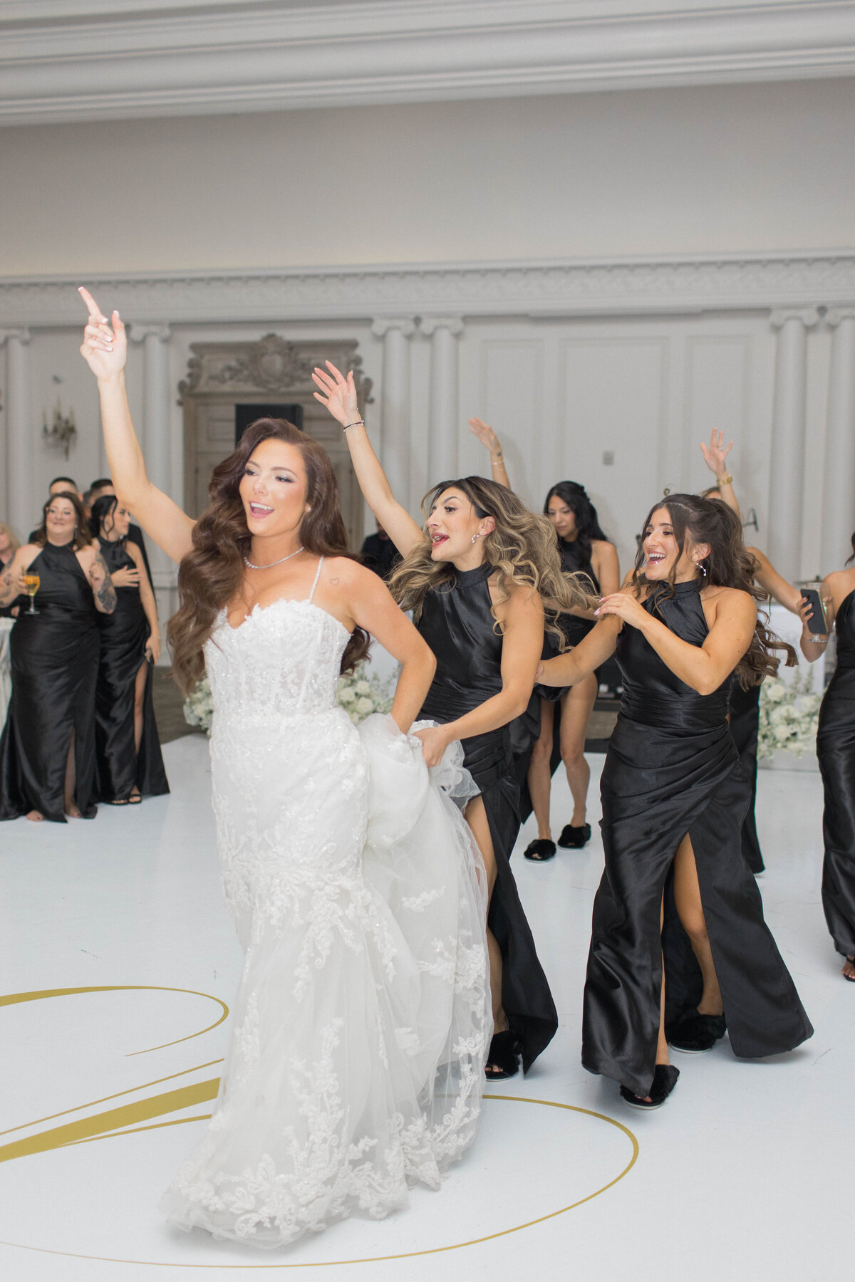 Molly Sue Photography Wedding at Park Chateau 76