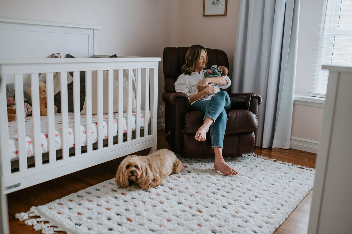 Baby-and-monther-with-dog
