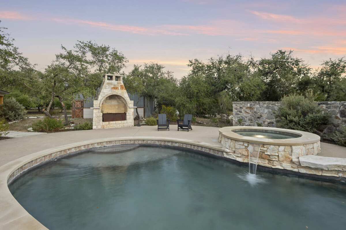 Exterior pool in large rental home in Texas