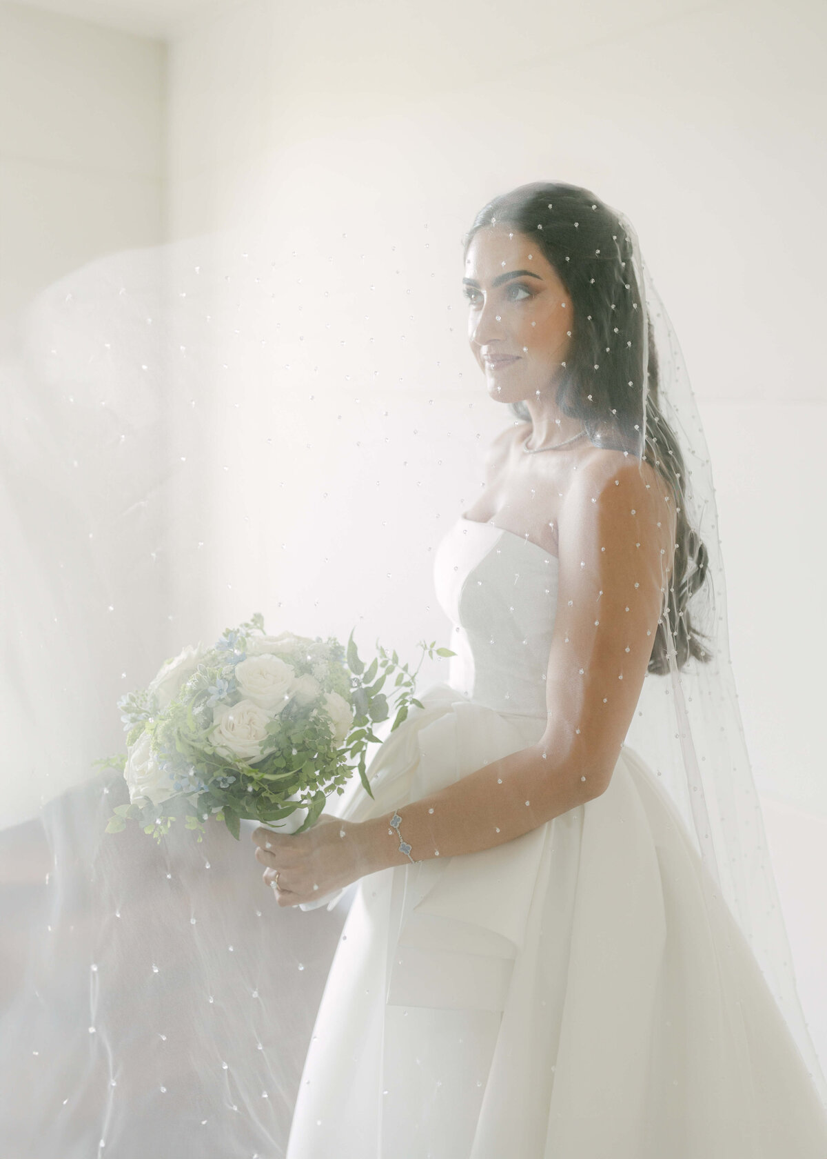 Noor-Tumi-Wedding-Spring-Somerset-House-Chloe-Winstanley-Photography-076
