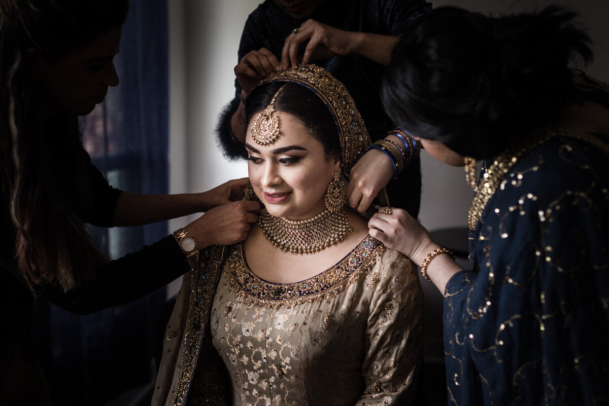 south-asian-wedding-getting-ready-details-toronto-restaurant-wedding-photos