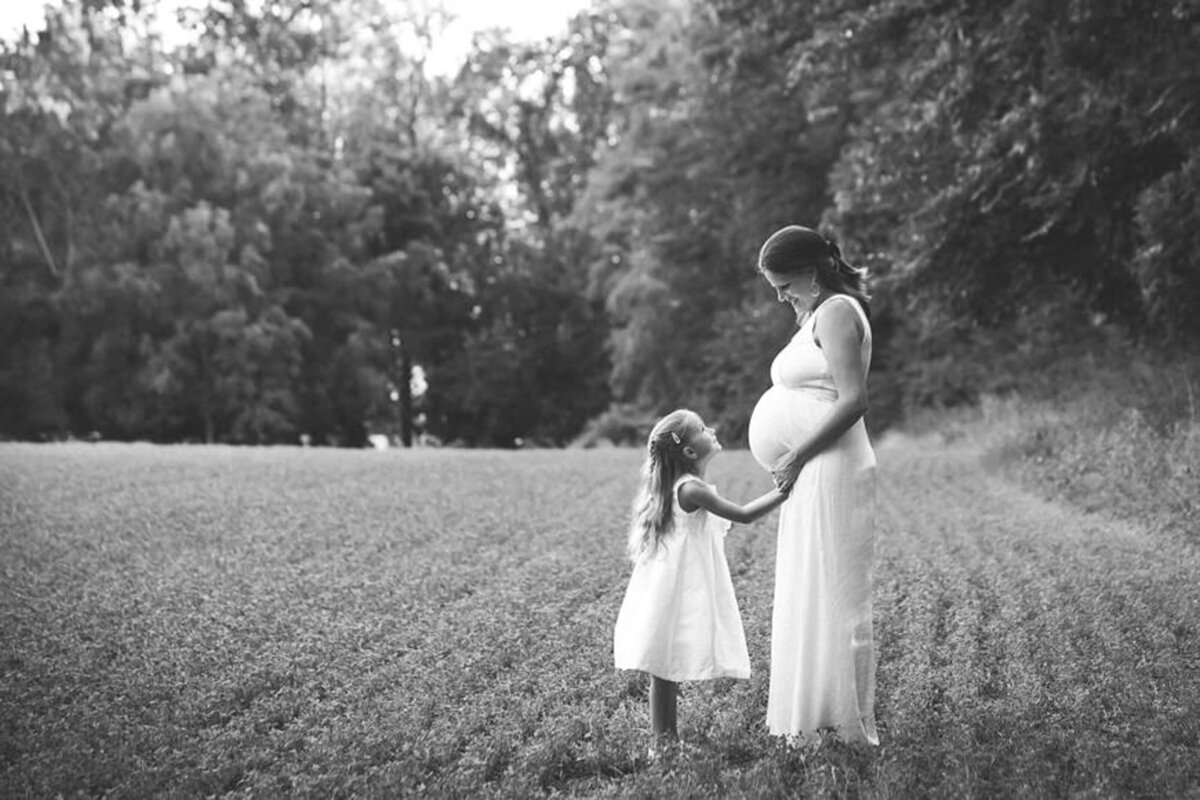 Maternity Photos_Harrisburg PA Materity Portrait Photographer_Photography by Erin Leigh_002