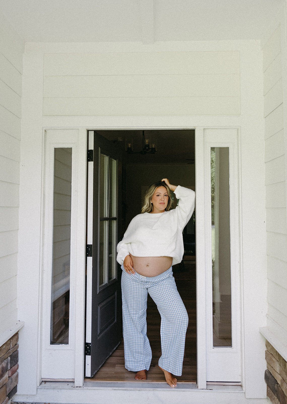 in-home-maternity-pictures-jacksonville-fl-11_websize