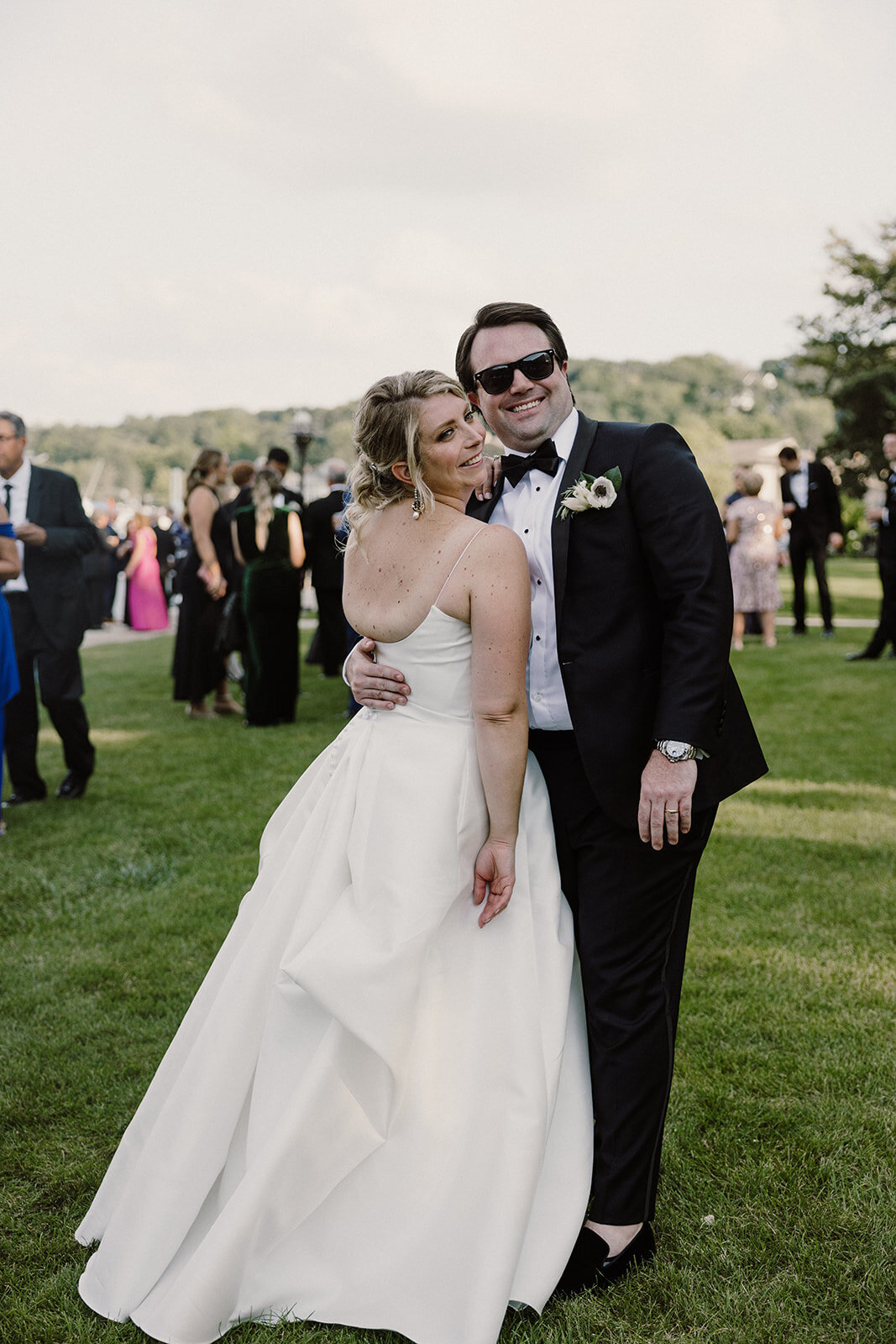 The-Abbey-Resort-Couple-Cocktails-Lake-Geneva-HBIC-Weddings