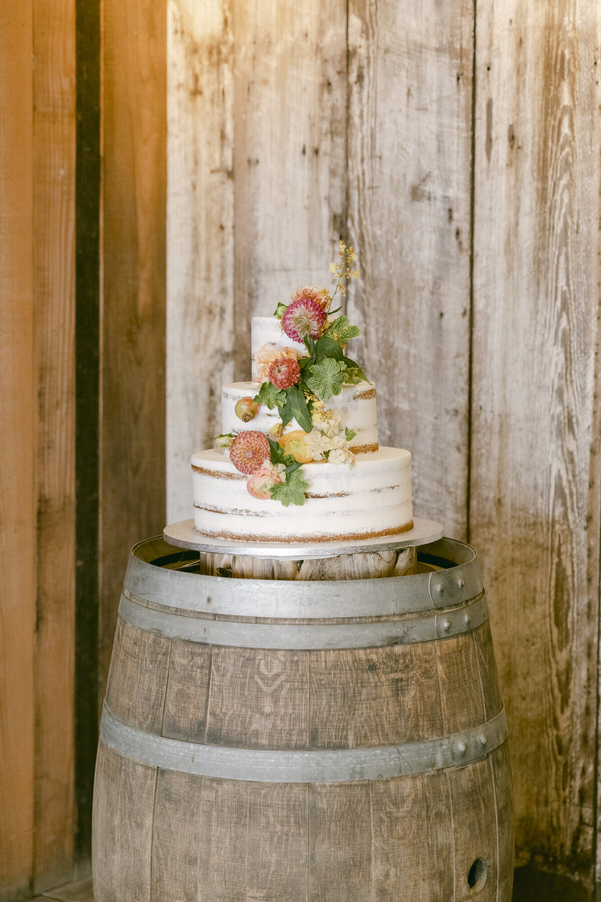 PERRUCCIPHOTO_BARN_AT_COOPER_MOLERA_WEDDING109