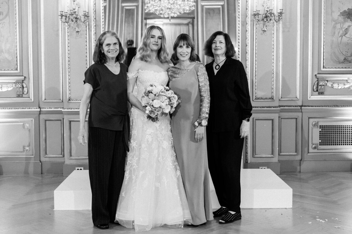 NikkiSanterre_DCLuxuryWeddingPhotographer_JayneHeirEventsatPerryBelmont_J&M-85