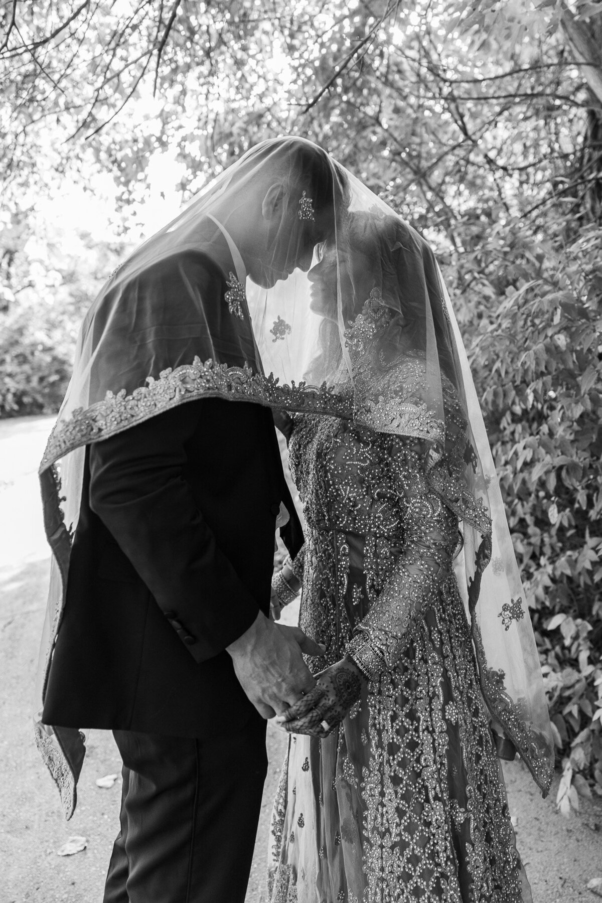 Sterling Heights MI wedding photographer Savvy Shoots Photography