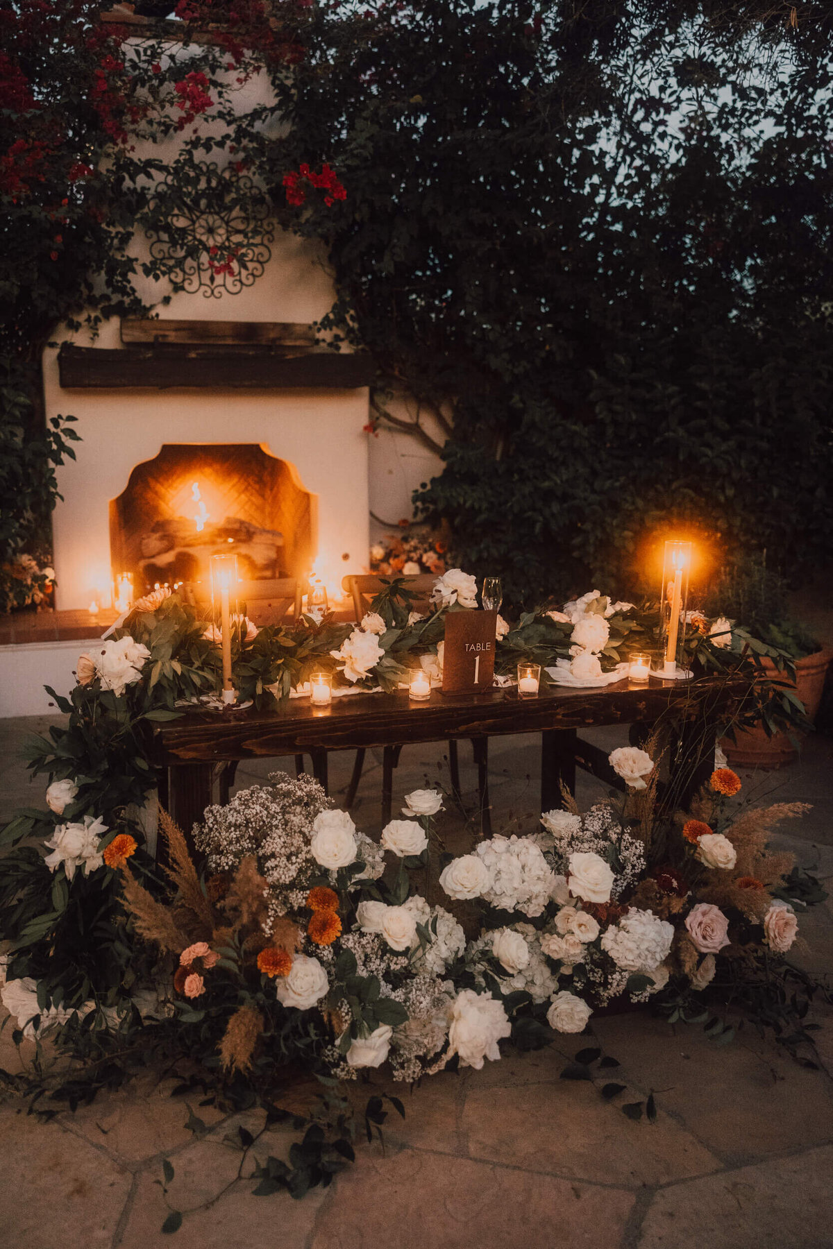 outdoor wedding reception decor arizona 7
