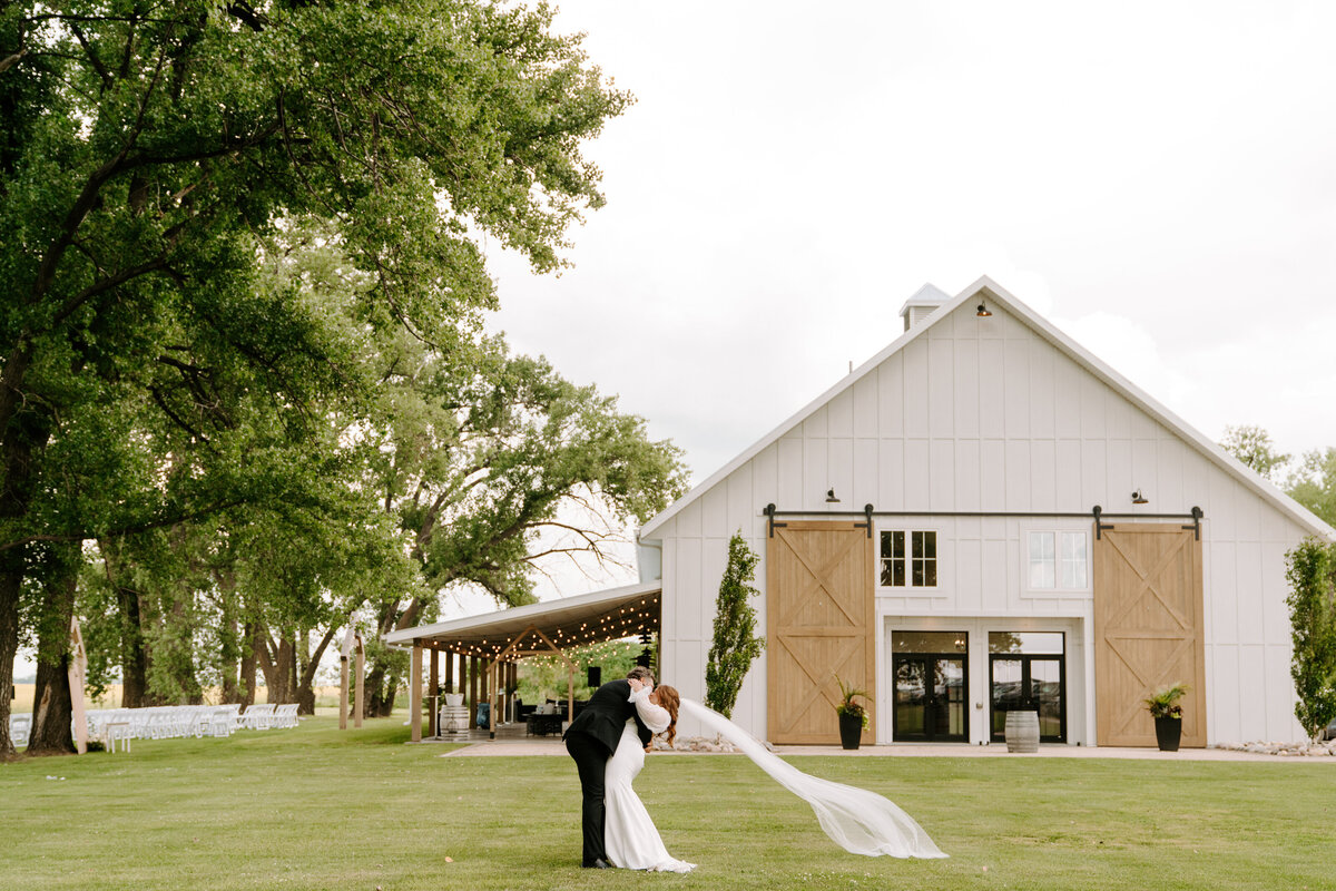 evergreen_weddings_co_canada_wedding_planner_designer_ottawa_winnipeg_toronto_full_service_wedding_planning_management_coordination_coordinating_design_services_designer_luxury_high_end_86