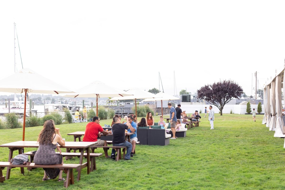 al-fresco-picnic-dining-beach-ct