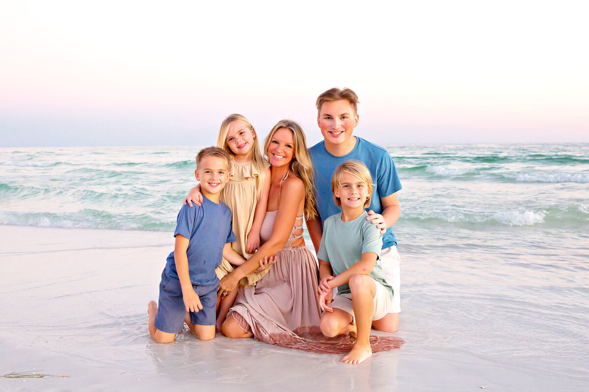 Gently used kids' uniforms for sale, image size:1200x800