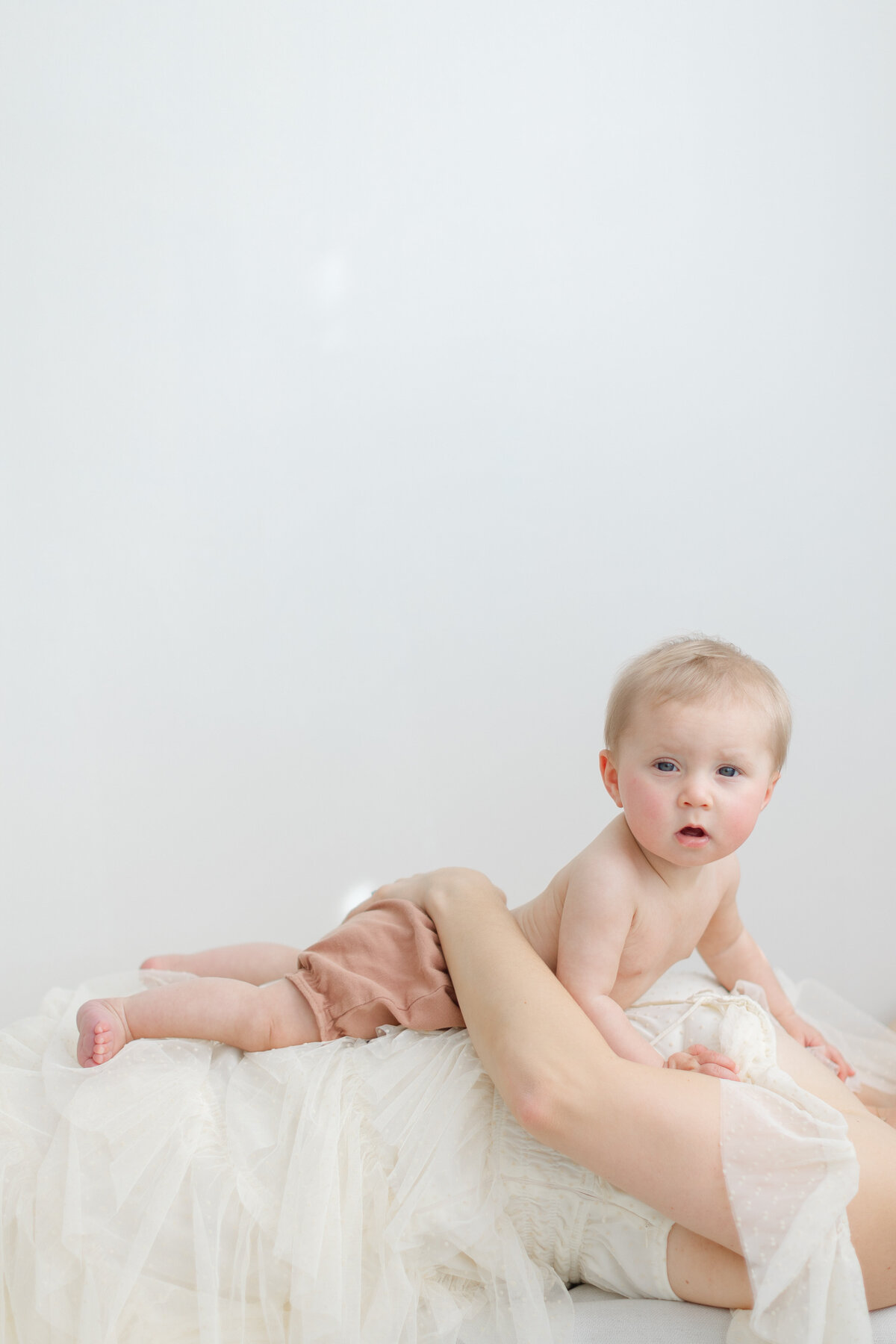 Philadelphia baby milestone portraits - 10
