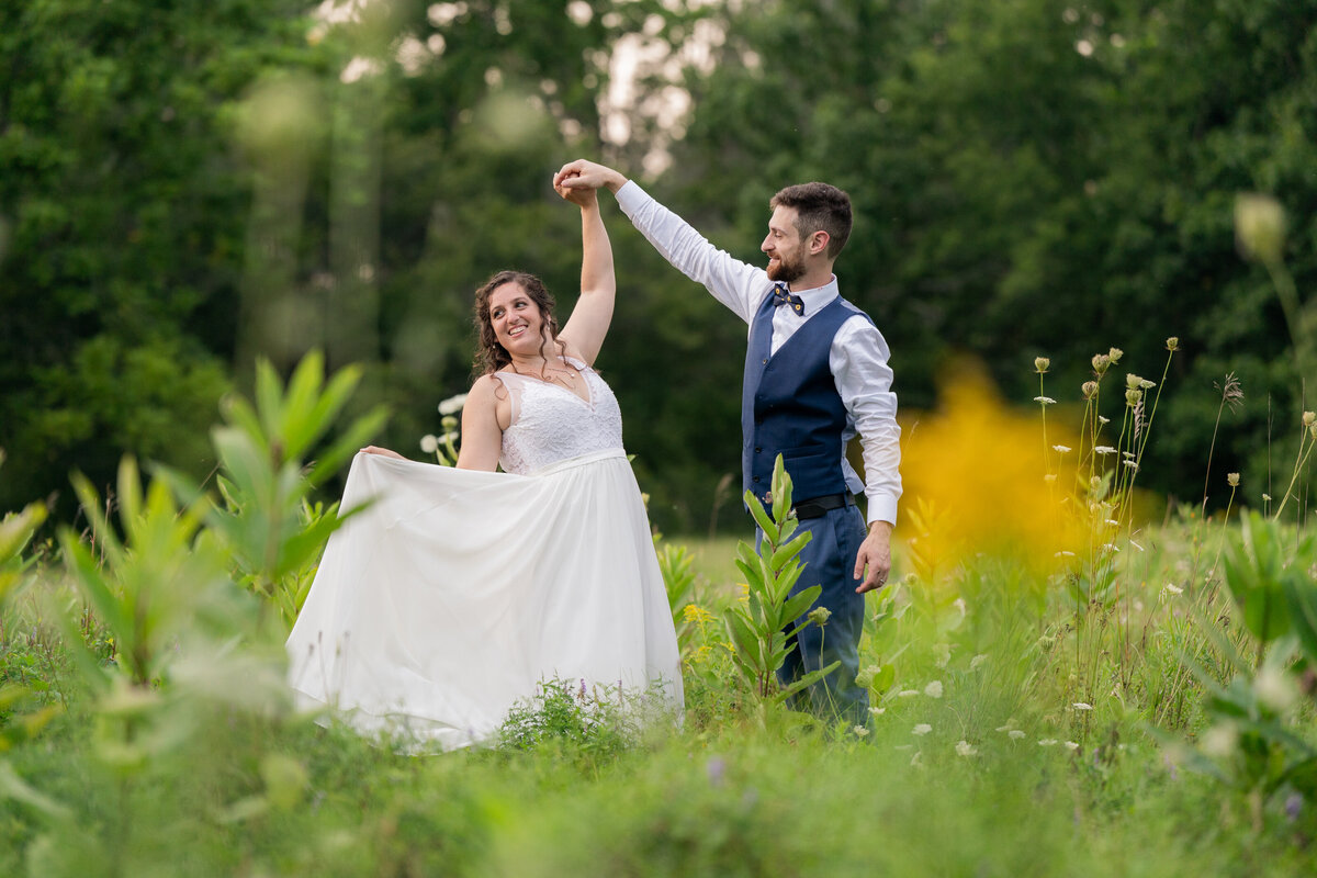 A&J Guelph Arboretum Wedding Flowers15